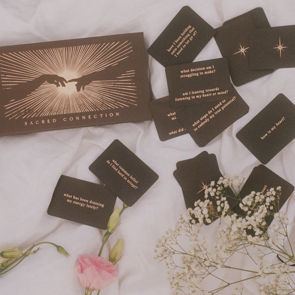 Sacred Connection Cards Dreamy Moons