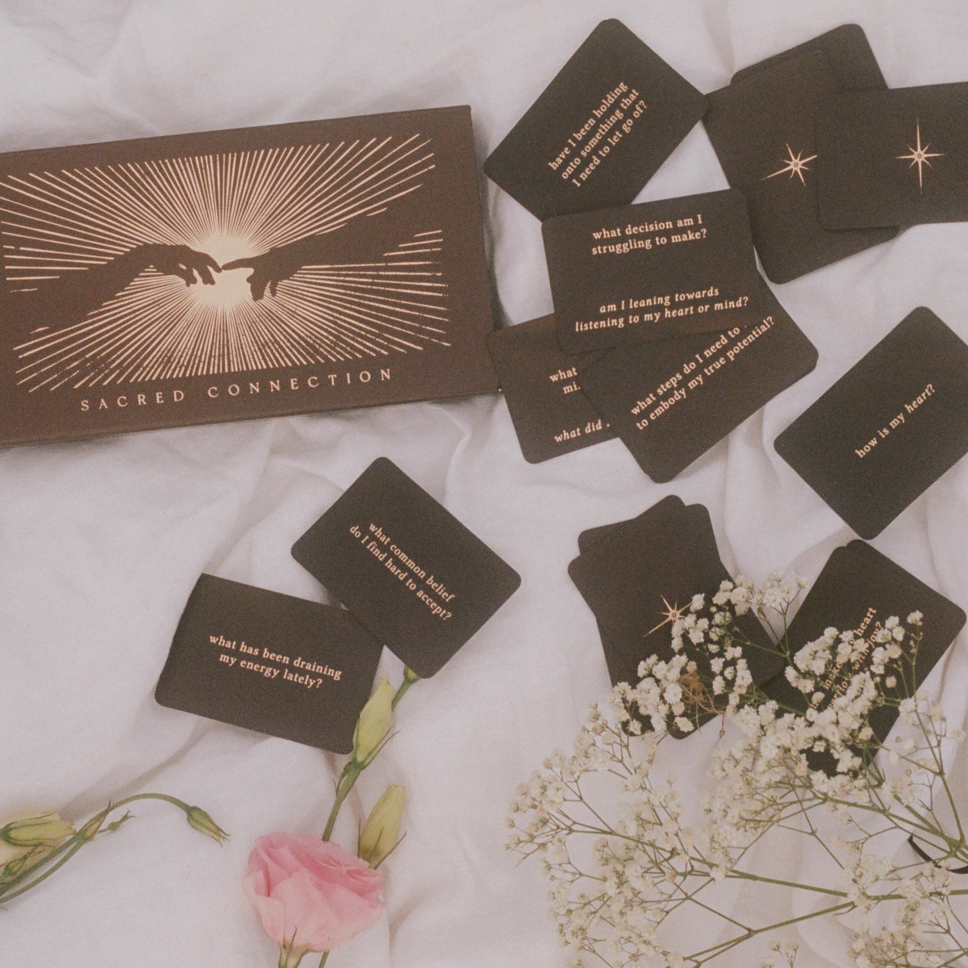 Sacred Connection Cards Dreamy Moons