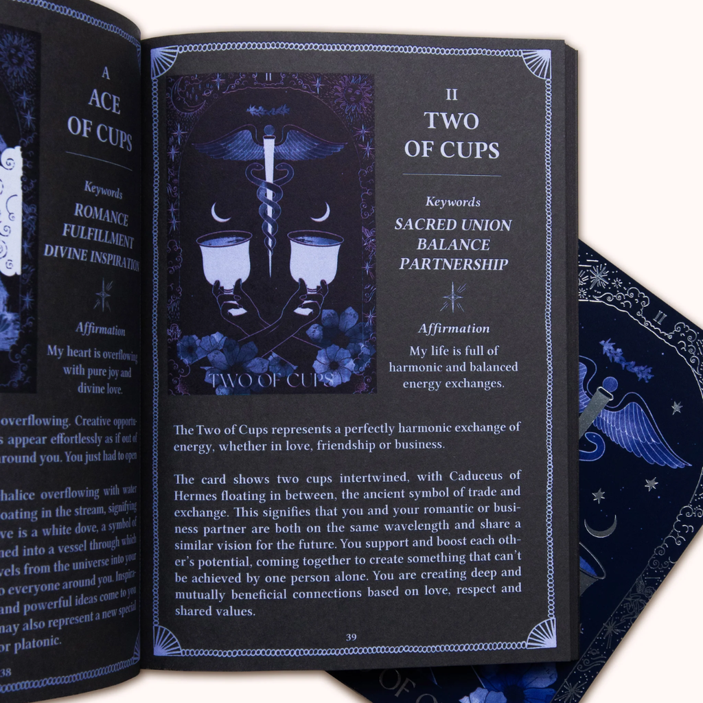 Dreamy Moons Midnight Tarot (Limited Edition)