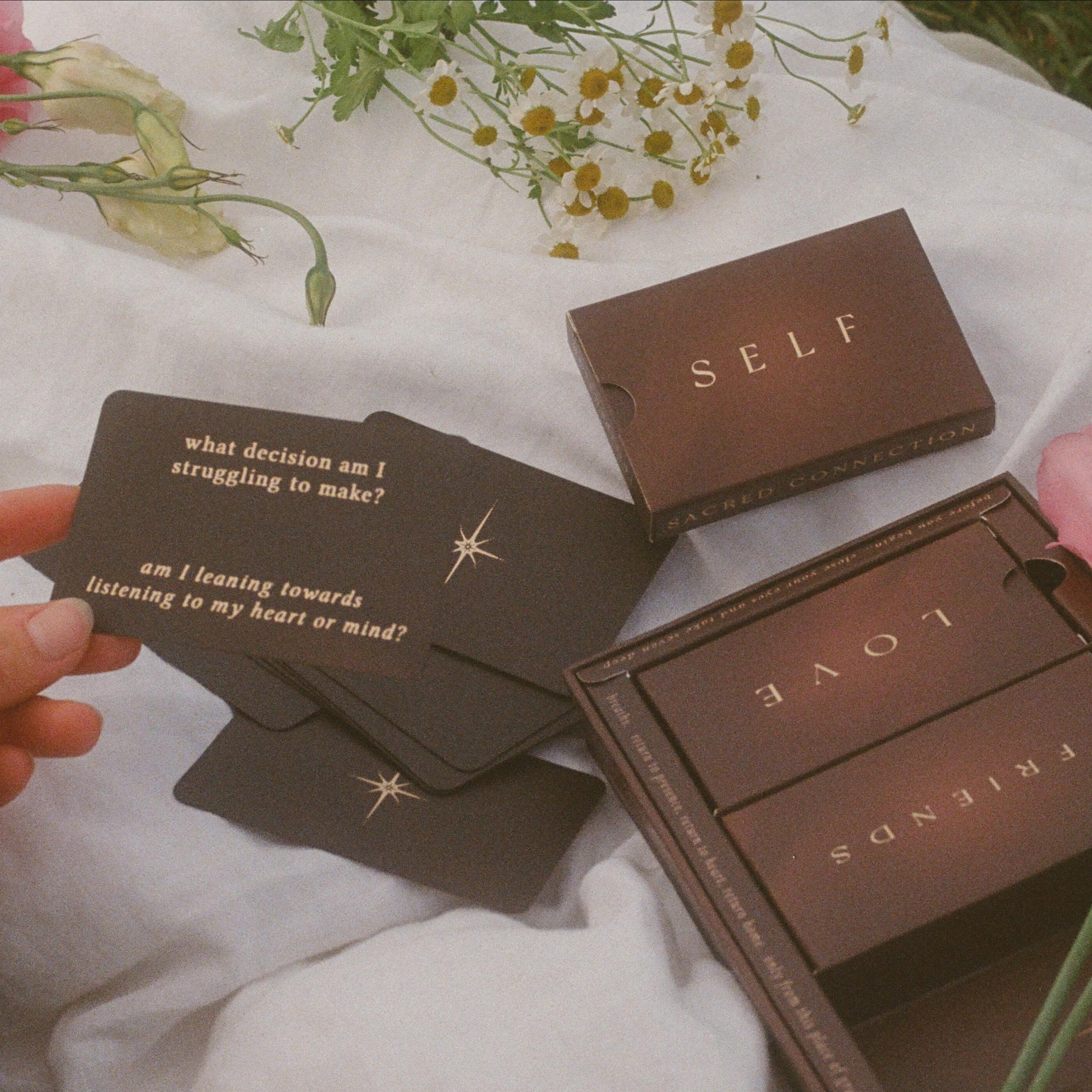 Sacred Connection Cards Dreamy Moons