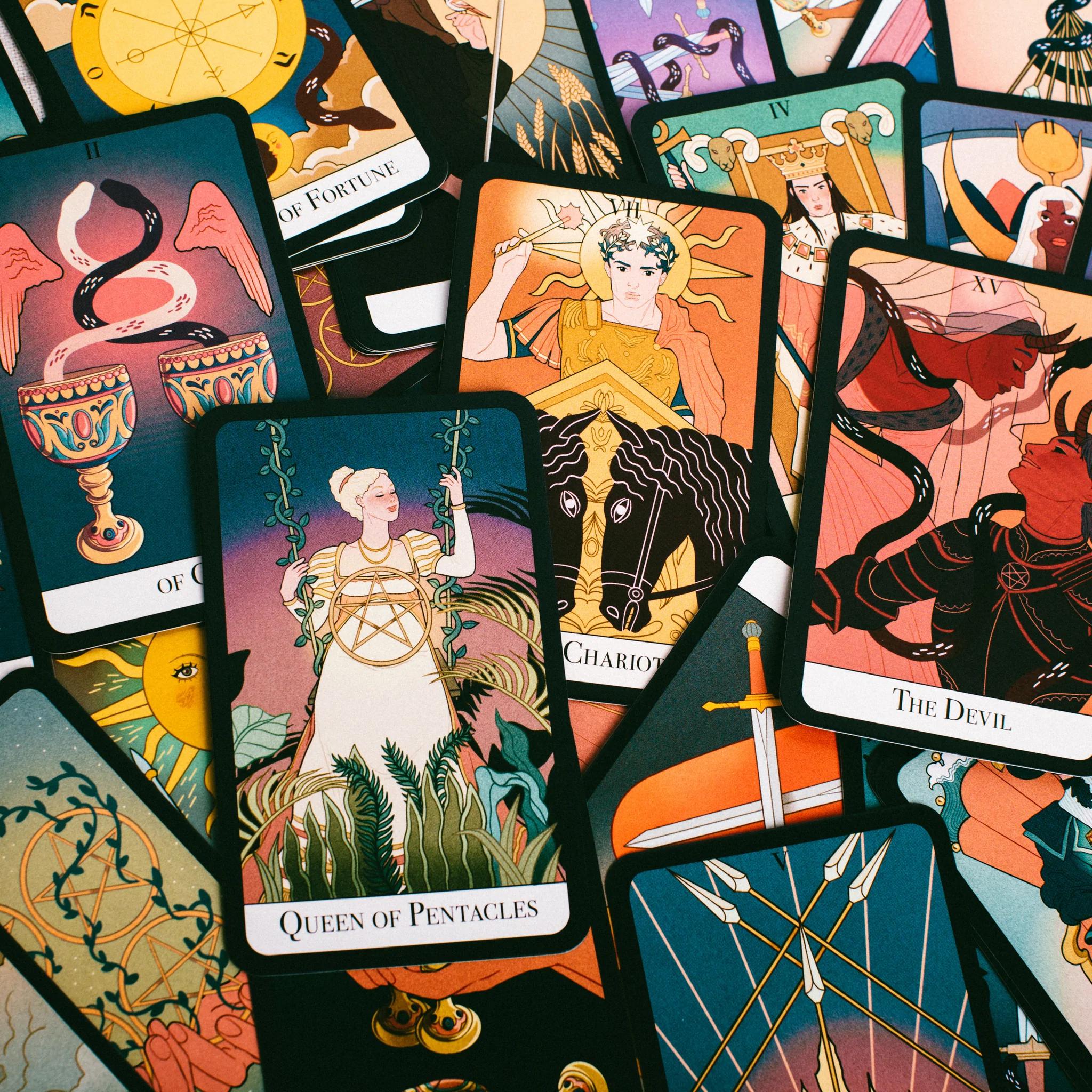 The Essential Tarot Deck by Chloe Zarka | Kartu Tarot